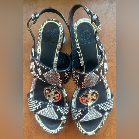 Tory Burch Metal Miller Snake Print Two Band Sandal 8M Gold Logo - Picture 6 of 13